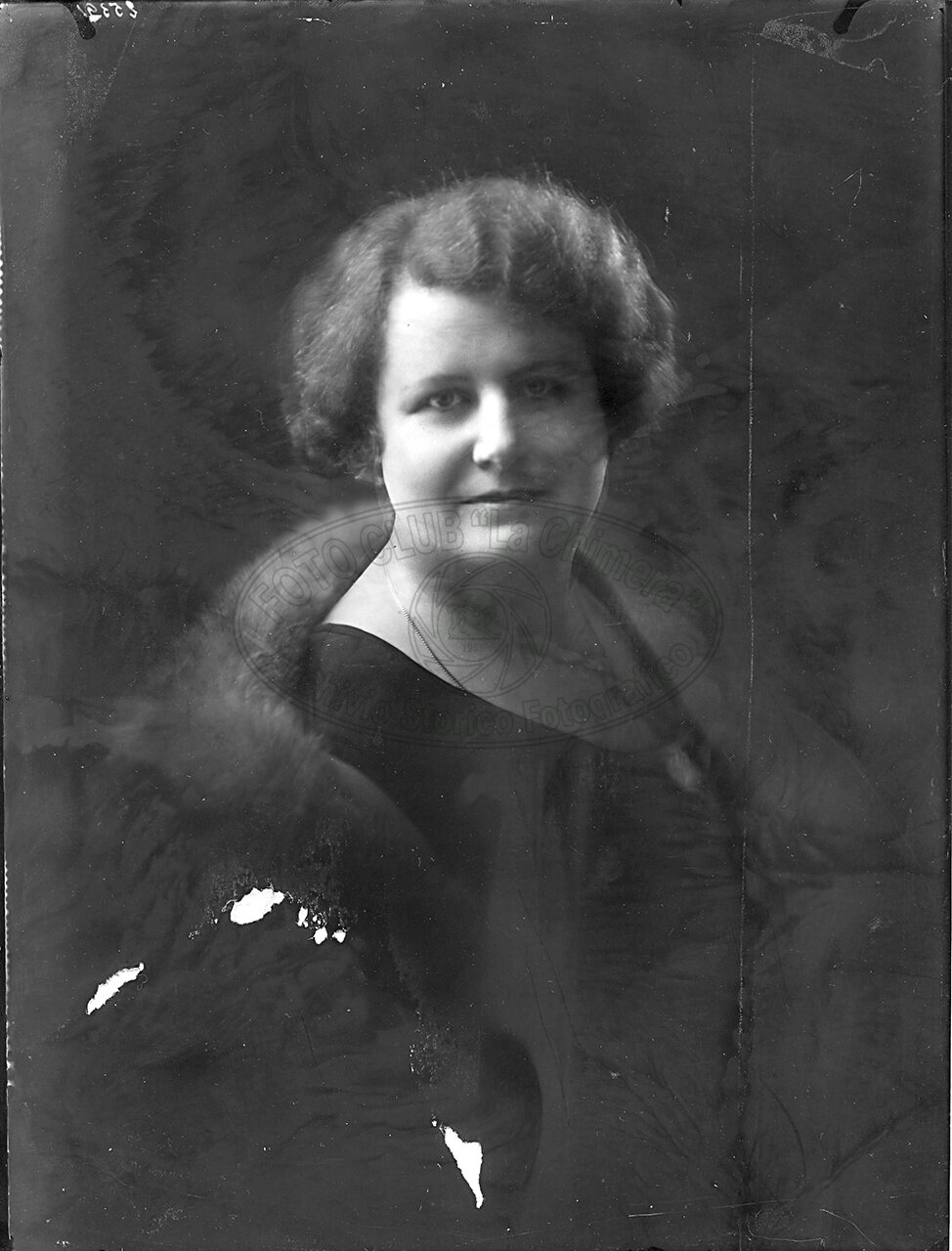 Ritratto Di Donna
