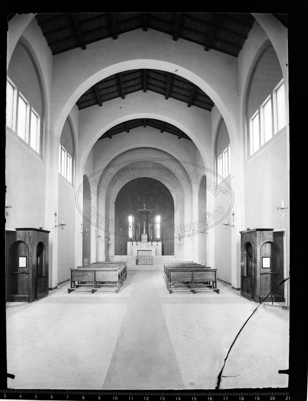 Antria Interno Della Chiesa Visto Dal Centro