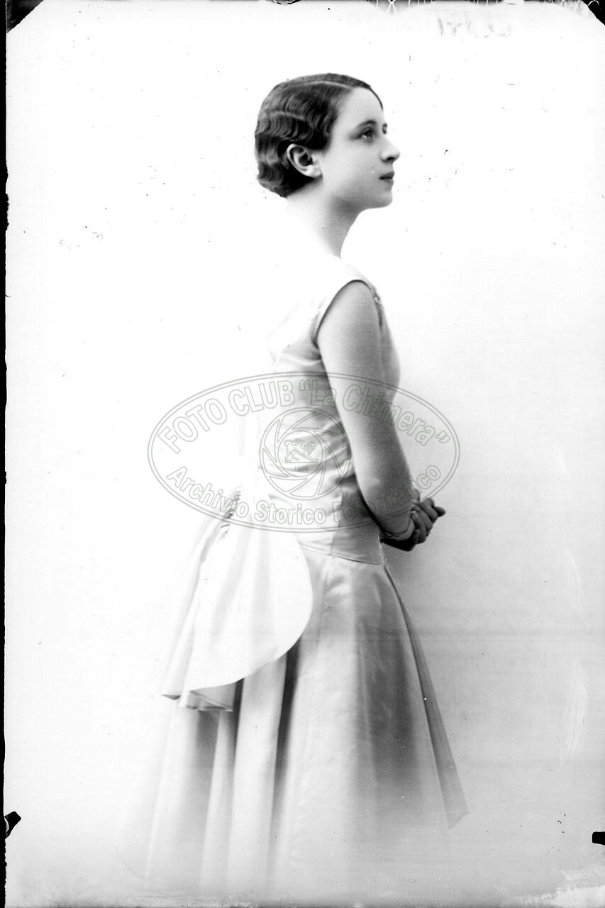 Ritratto Di Donna