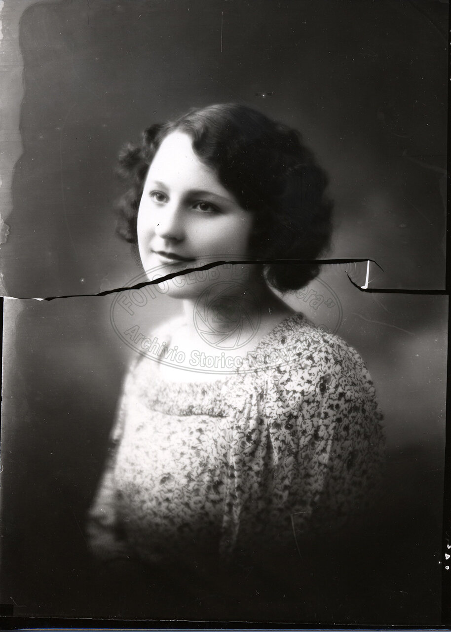 Ritratto Di Donna