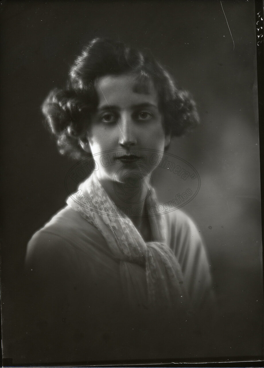 Ritratto Di Donna
