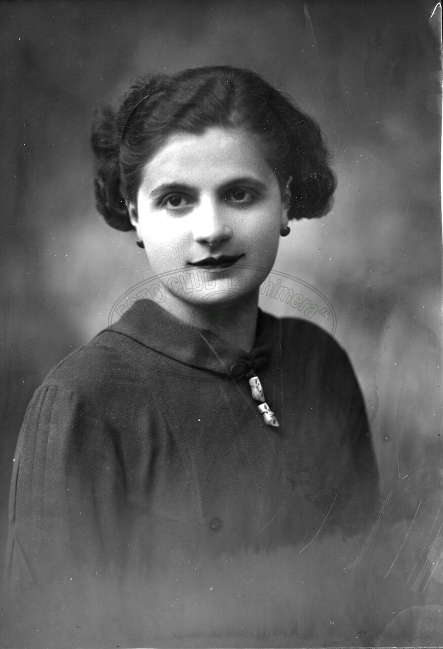 Ritratto Di Donna