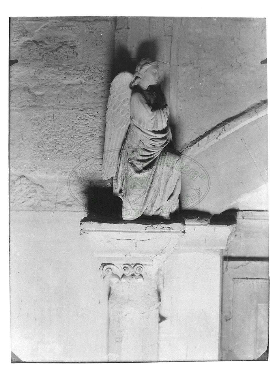 Arezzo Cattedrale Dettaglio Dell Interno Dellla Porta Laterale Niccolo Lamberti Sec Xv
