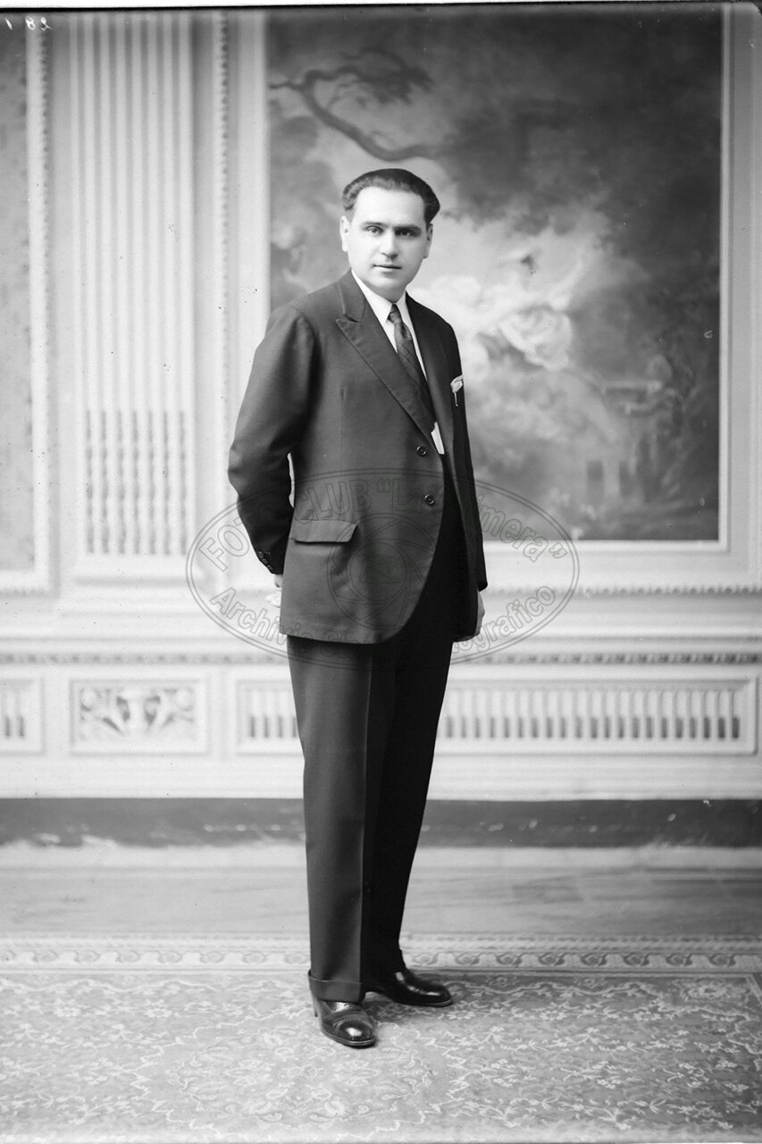 Ritratto Di Uomo