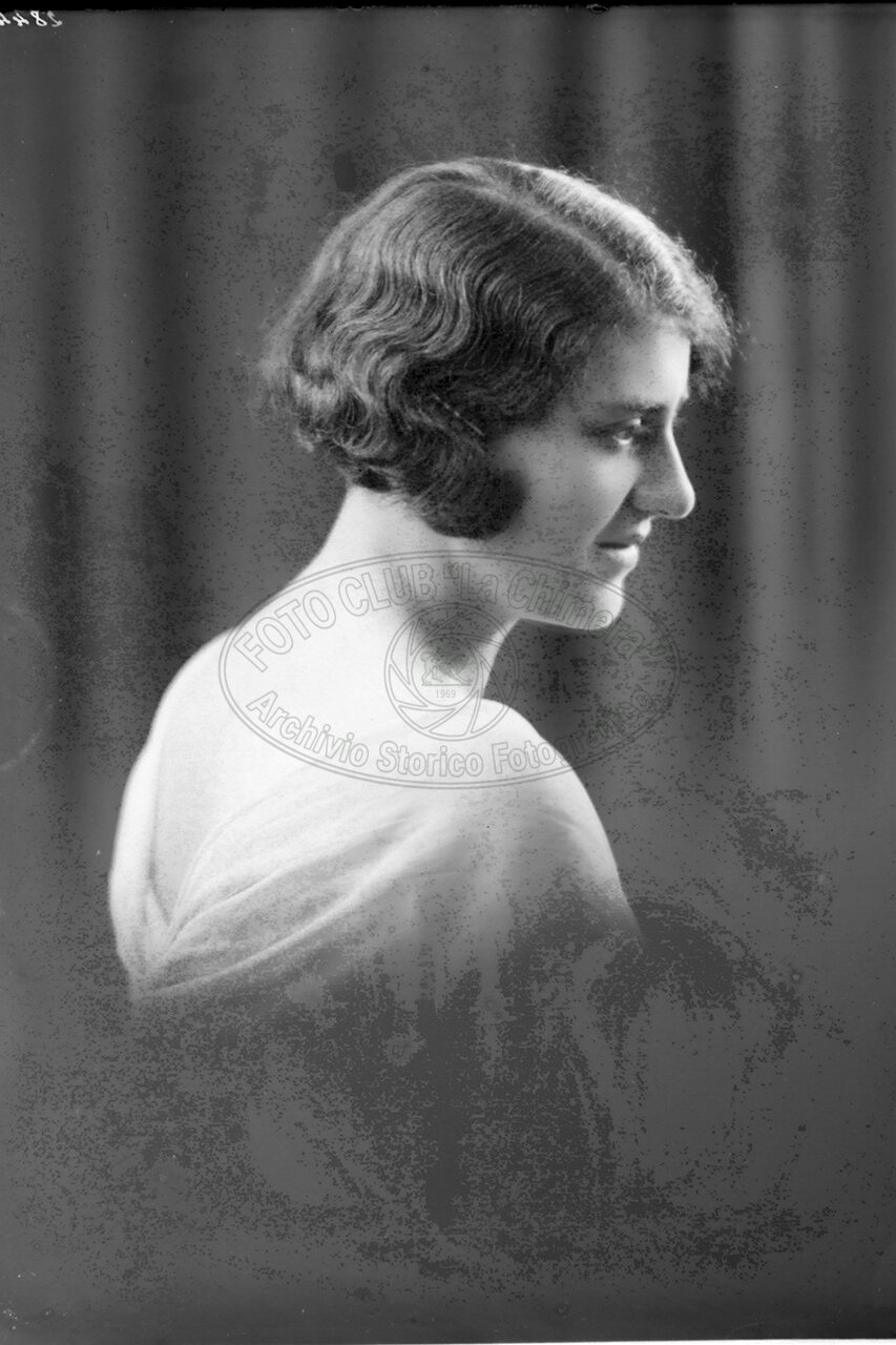 Ritratto Di Donna