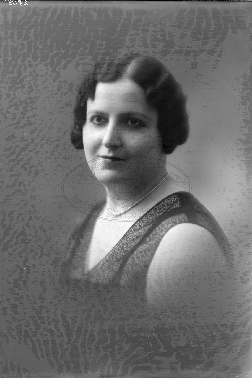 Ritratto Di Donna