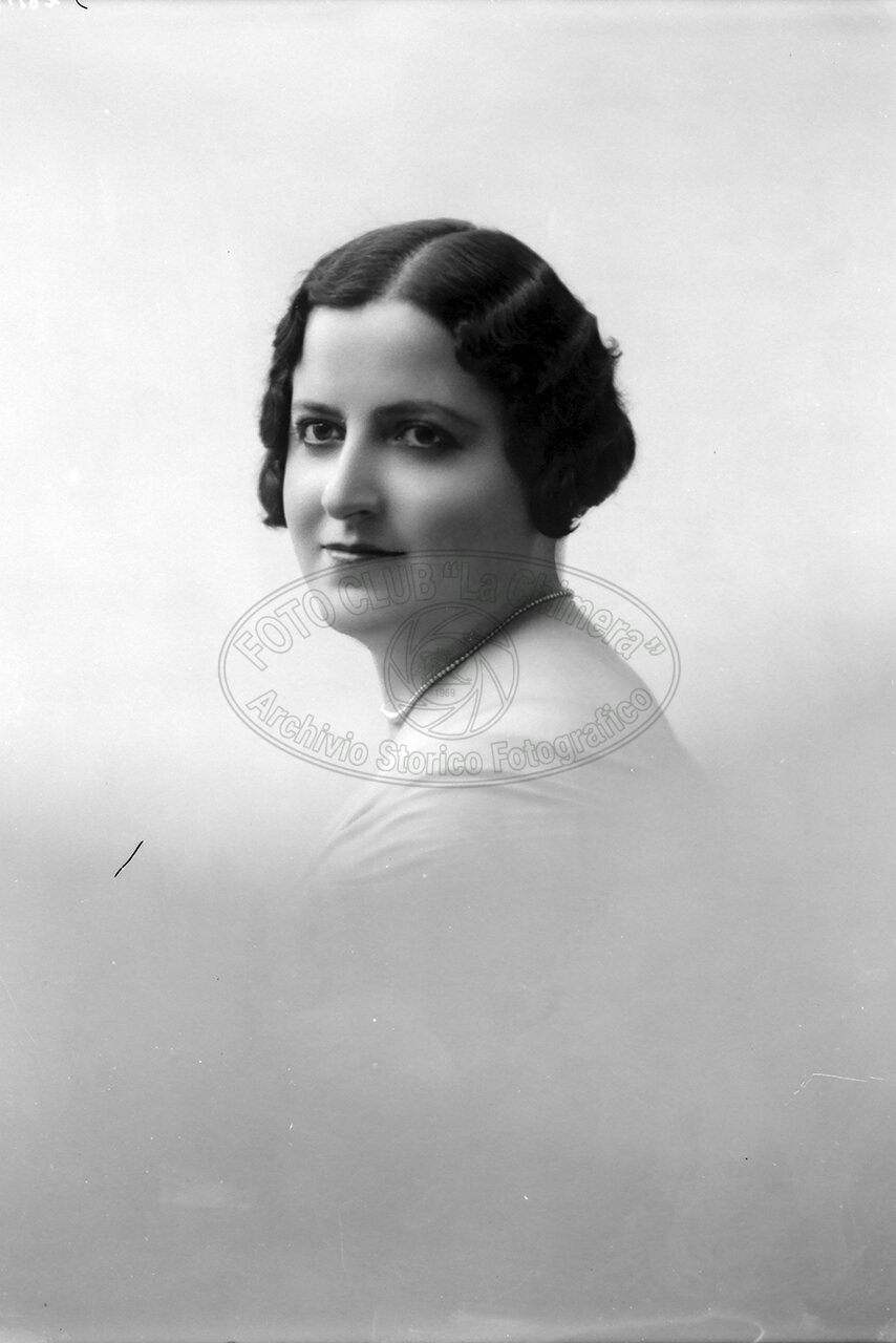Ritratto Di Donna