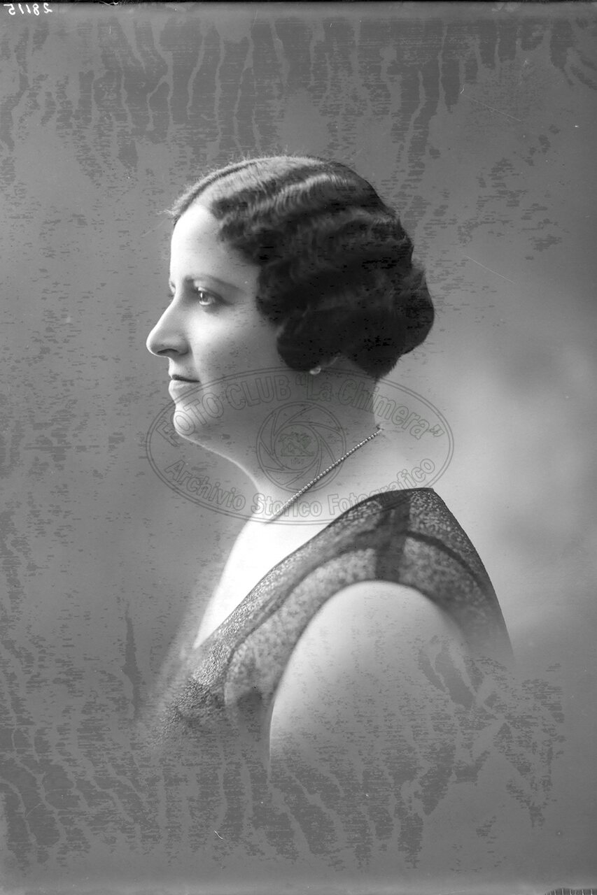 Ritratto Di Donna