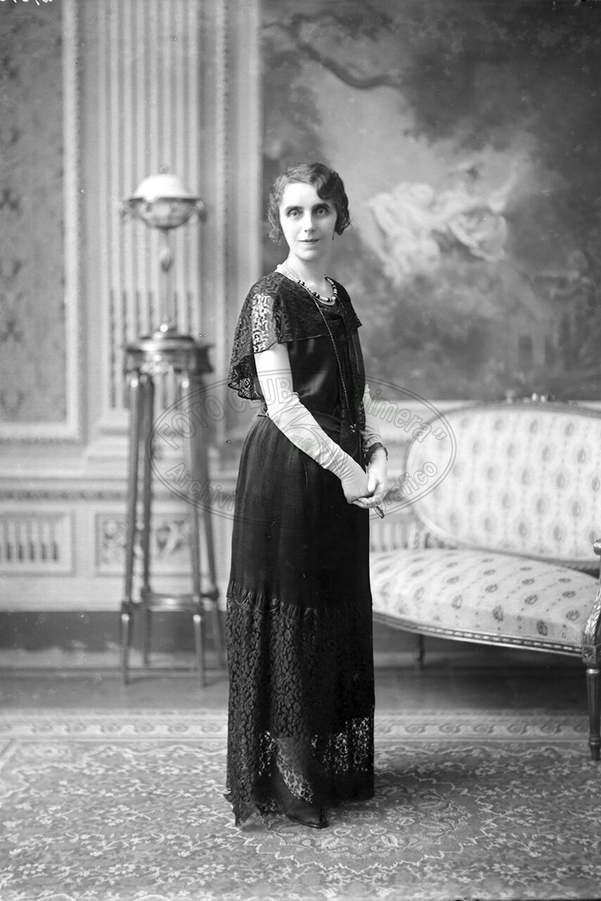 Ritratto Di Donna