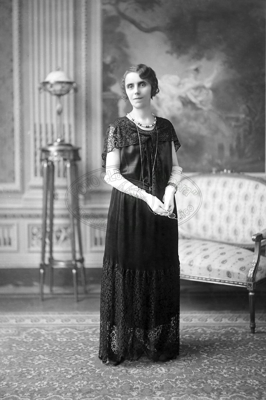 Ritratto Di Donna