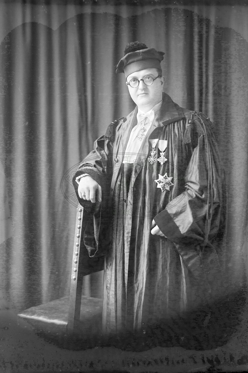 Ritratto Di Uomo In Toga