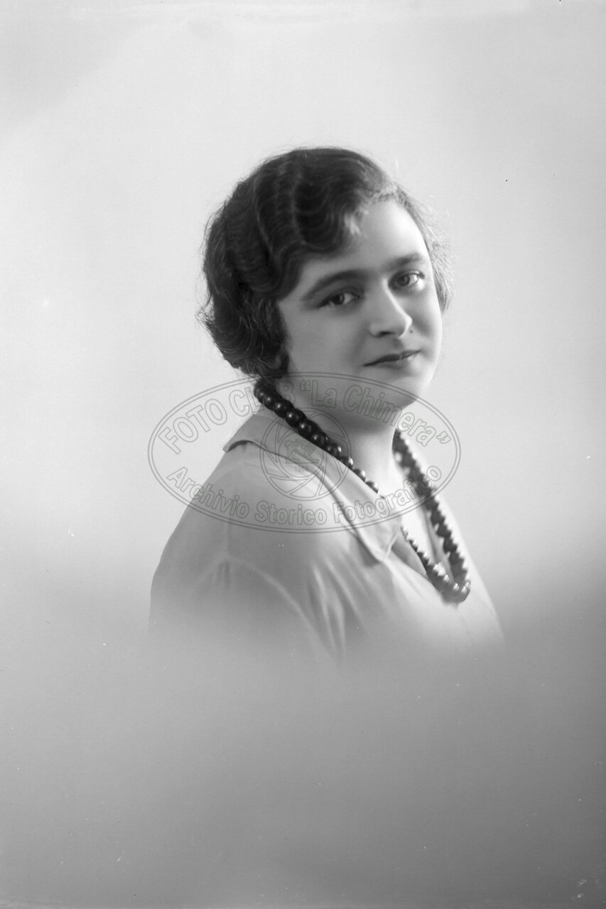 Ritratto Di Donna