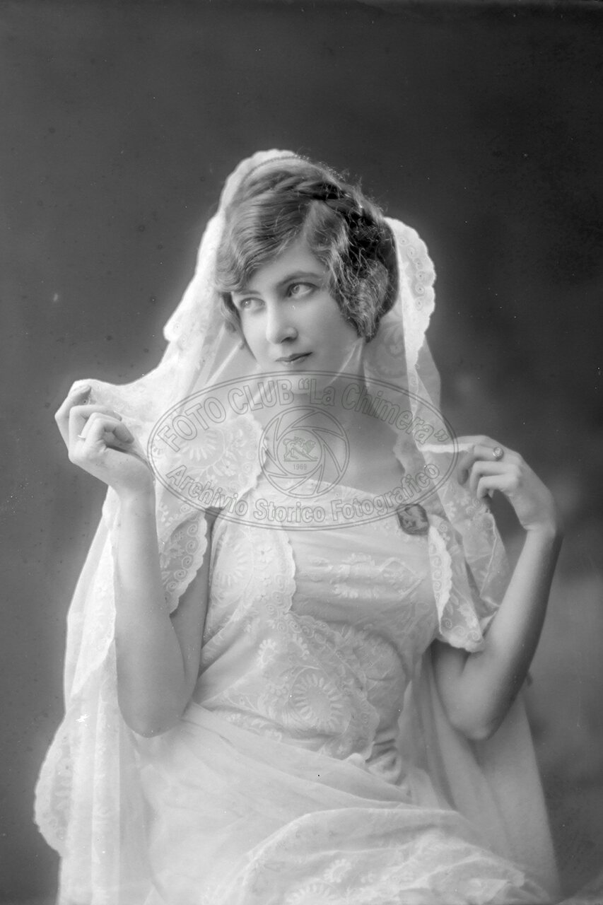 Ritratto Di Sposa