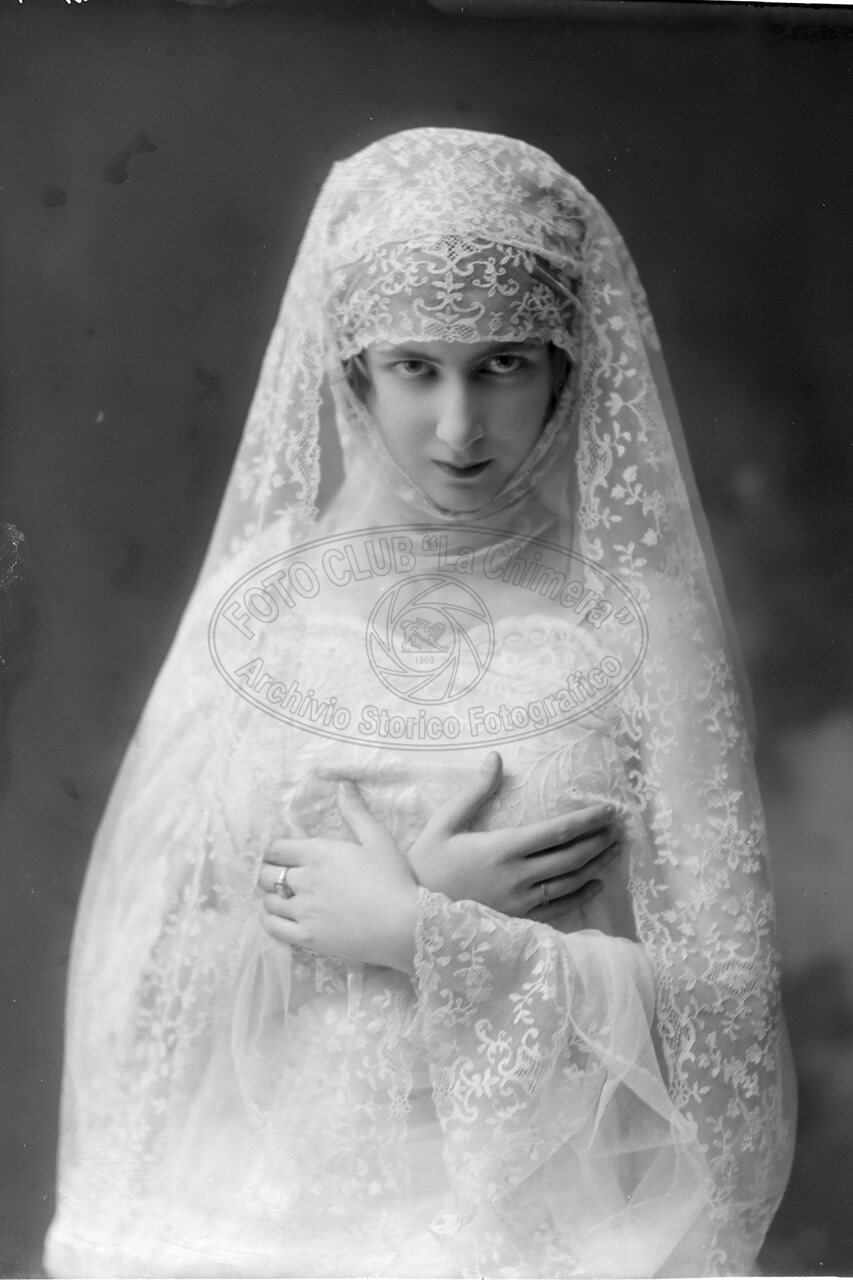 Ritratto Di Sposa