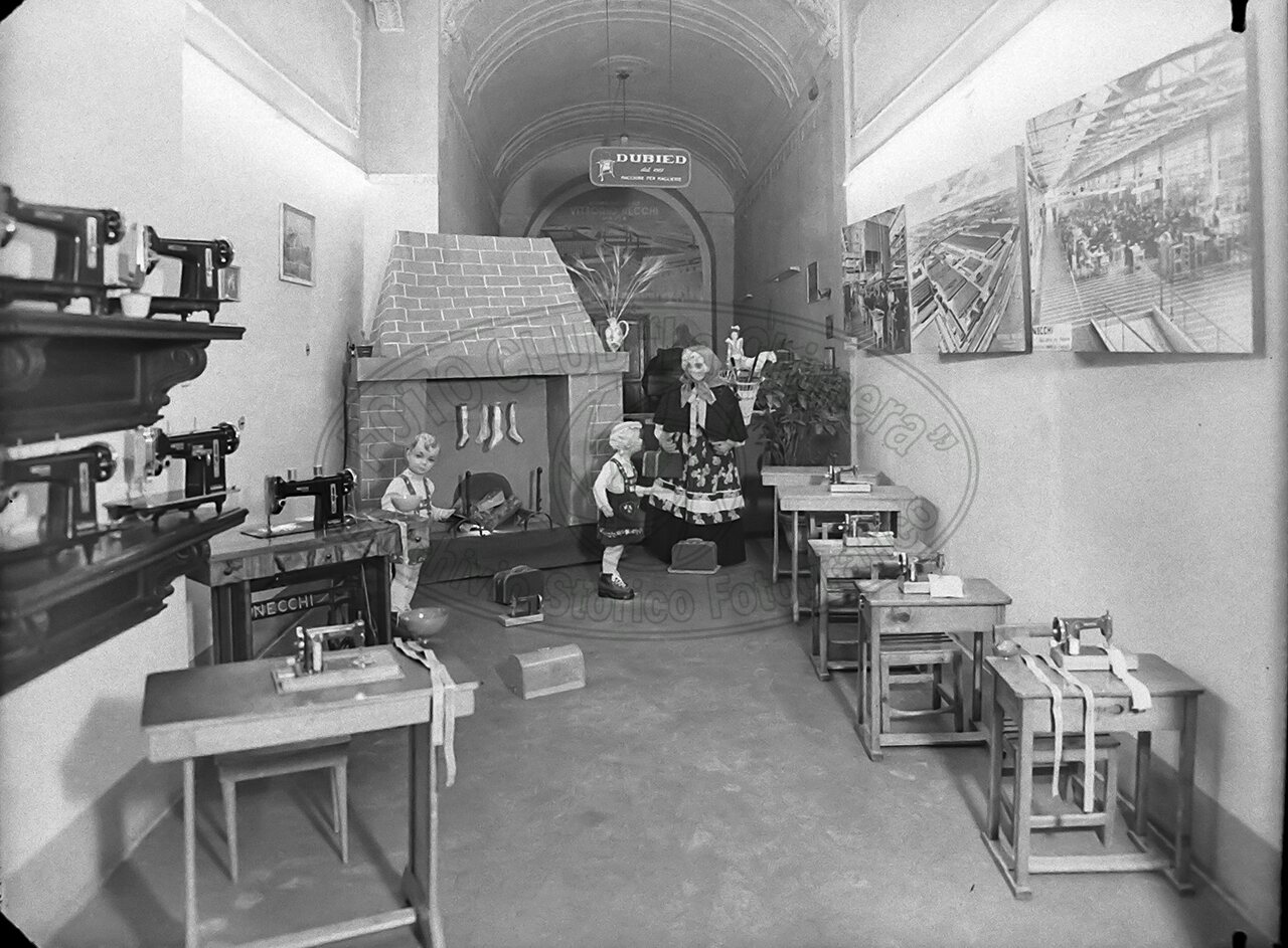 Arezzo Interno Negozio Necchi Dublied