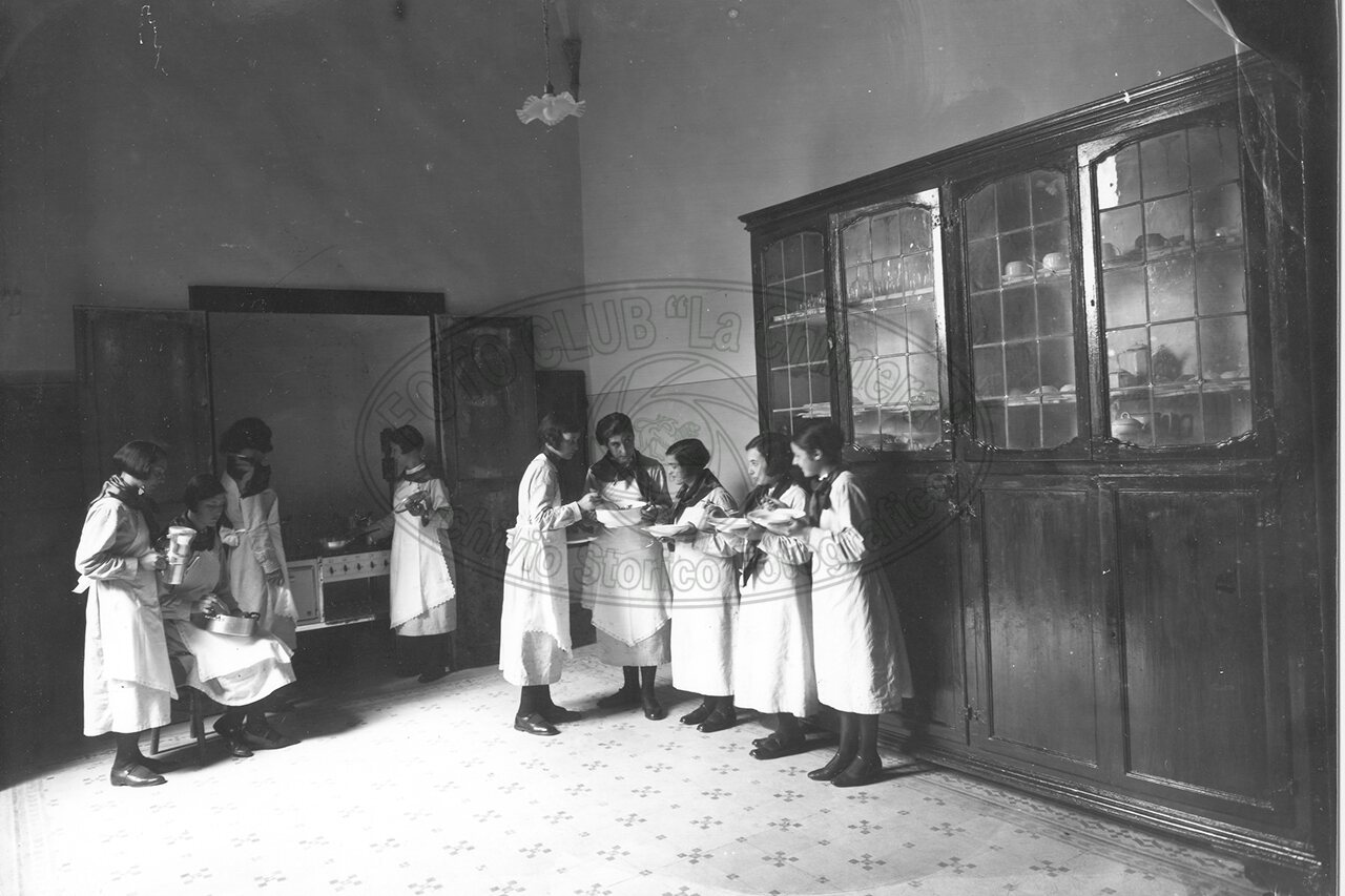 Arezzo Istituto S Caterina Addestramento Alla Cucina