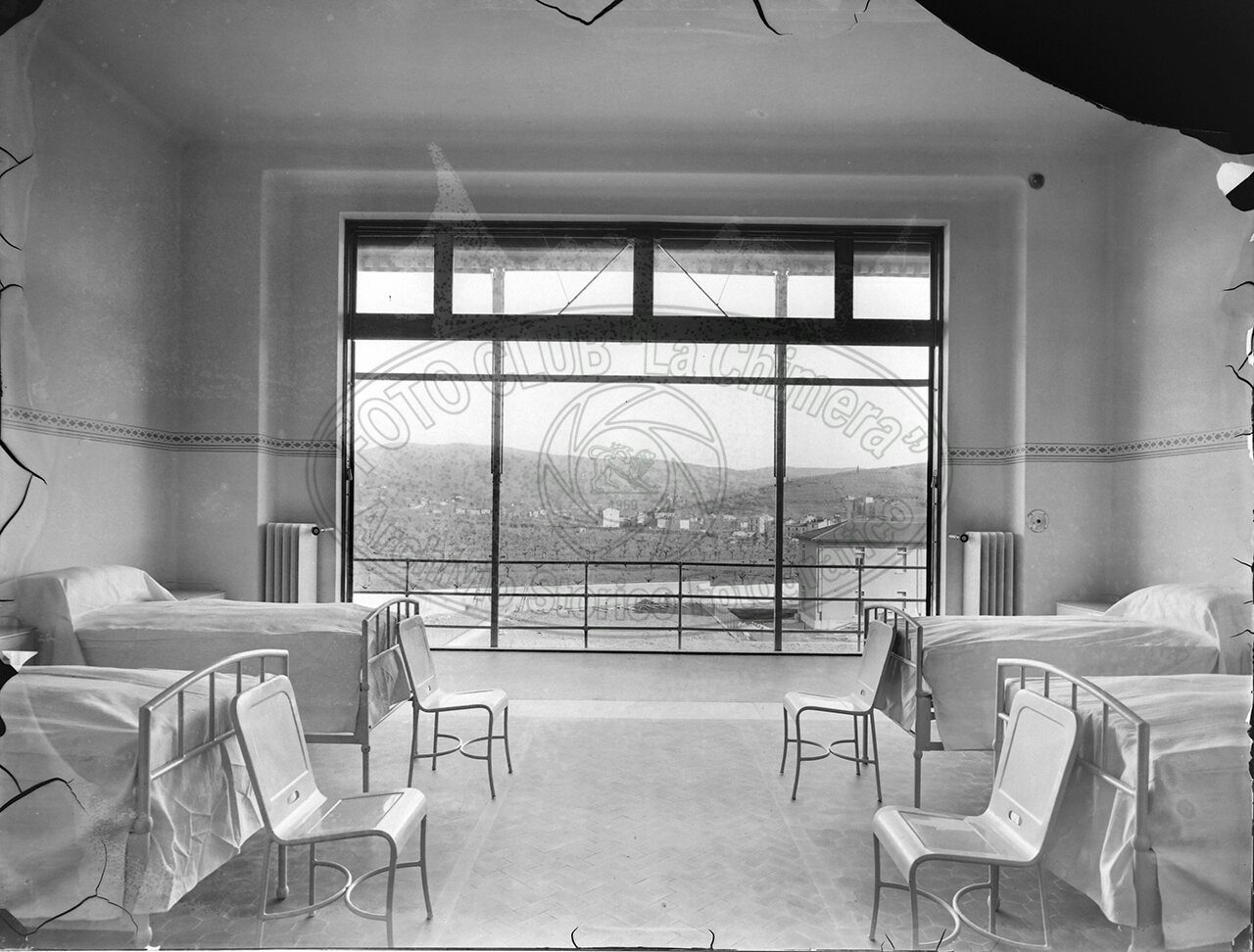 Arezzo Sanatorio Infermieria Con Veduta Paesaggio