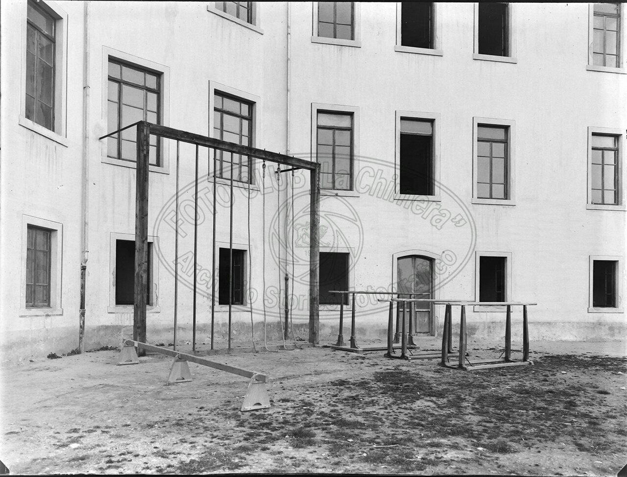 Poppi Scuole Complementari Palestra Esterna 8 Marzo 1926