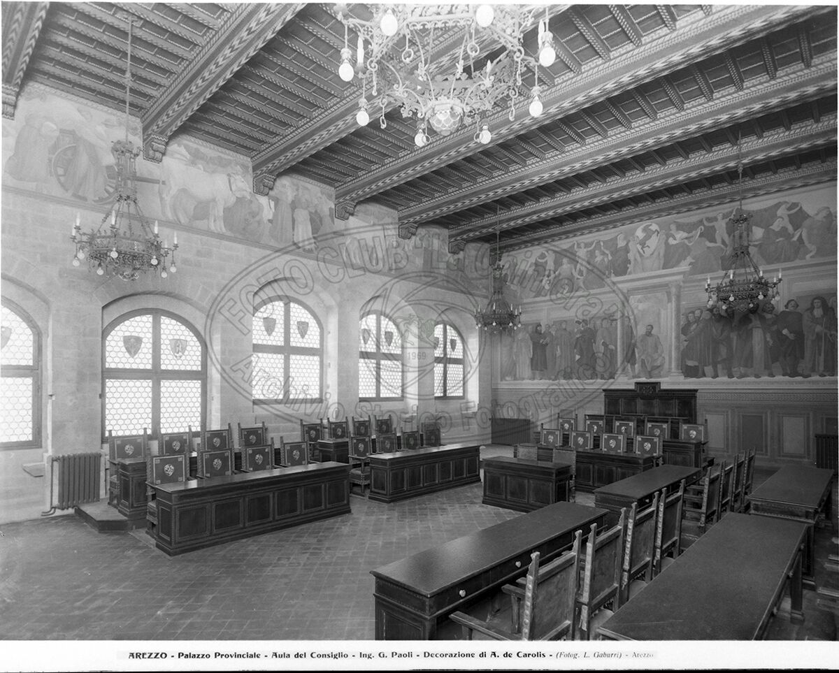 Arezzo Palazzo Provinciale Insieme Salone Dal Centro