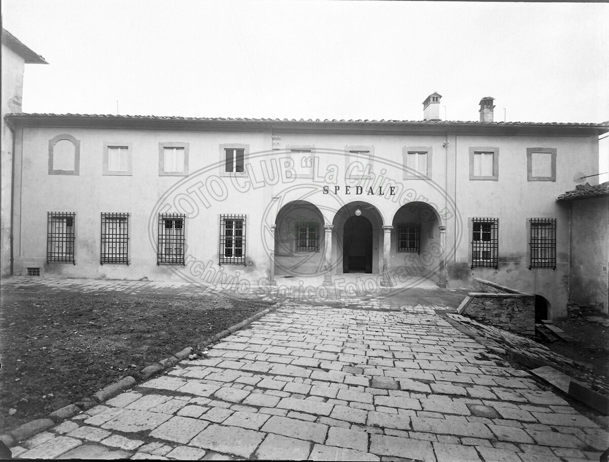 Poppi Ospedale Facciata E Ingresso