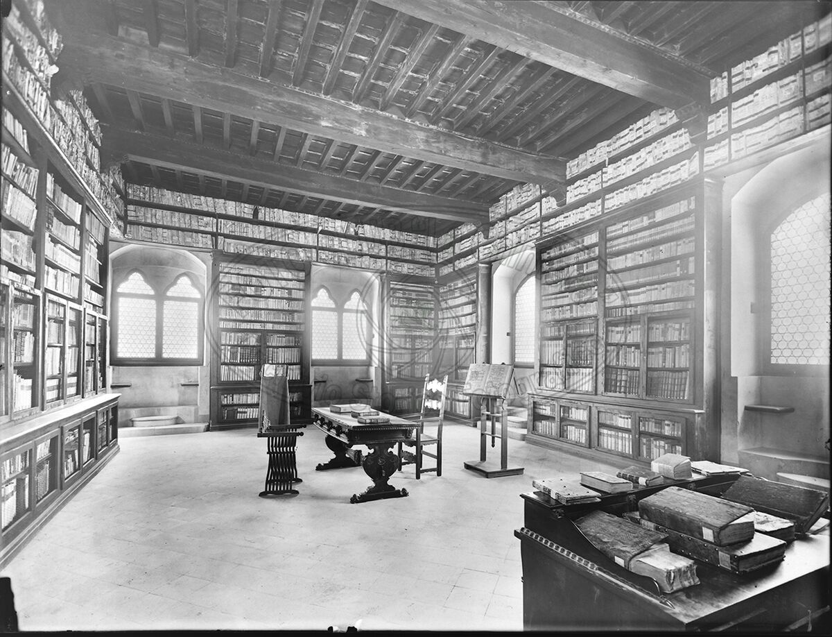 Poppi Castello Dei Conti Guidi Biblioteca