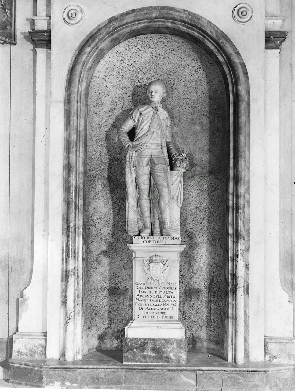 Cortona Monumento A Gio B Tommasi Duomo