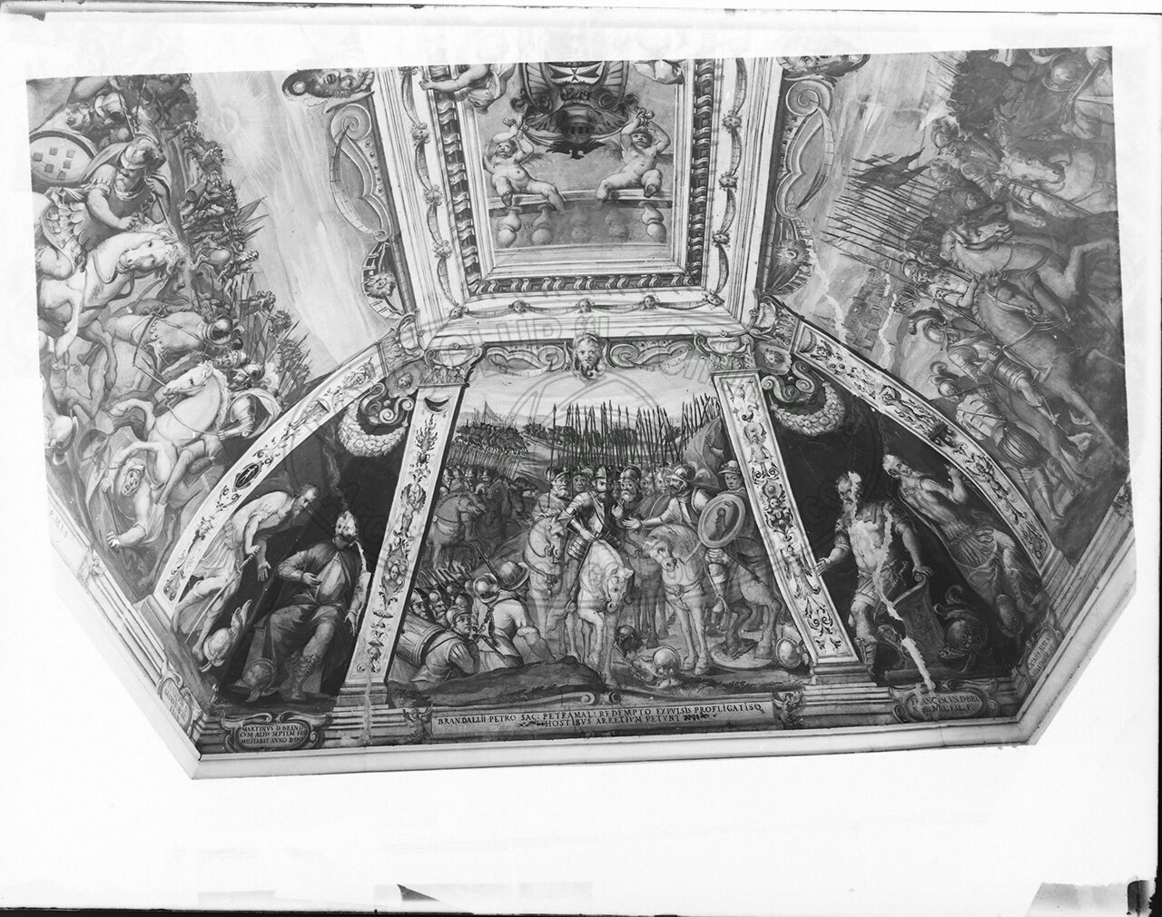 Arezzo Palazzo Brandaglia Affreschi Sul Soffitto Torri