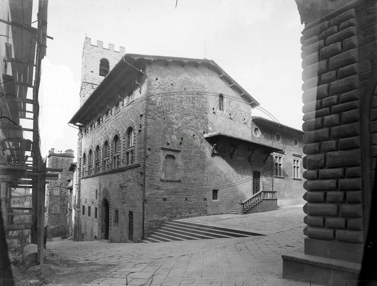 Arezzo Veduta Della Palazzo Della Casa Del Fascio