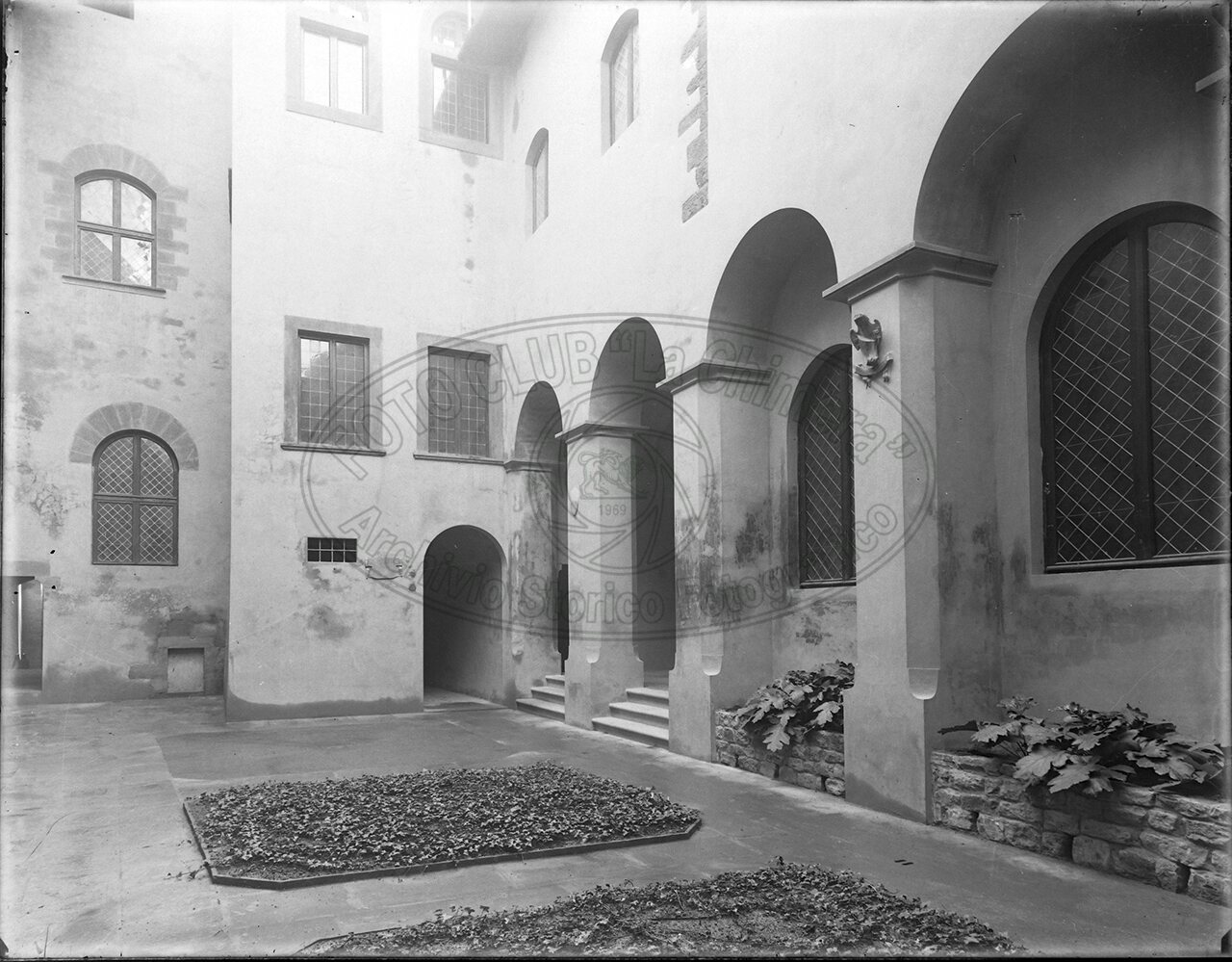 Senza Busta Palazzi