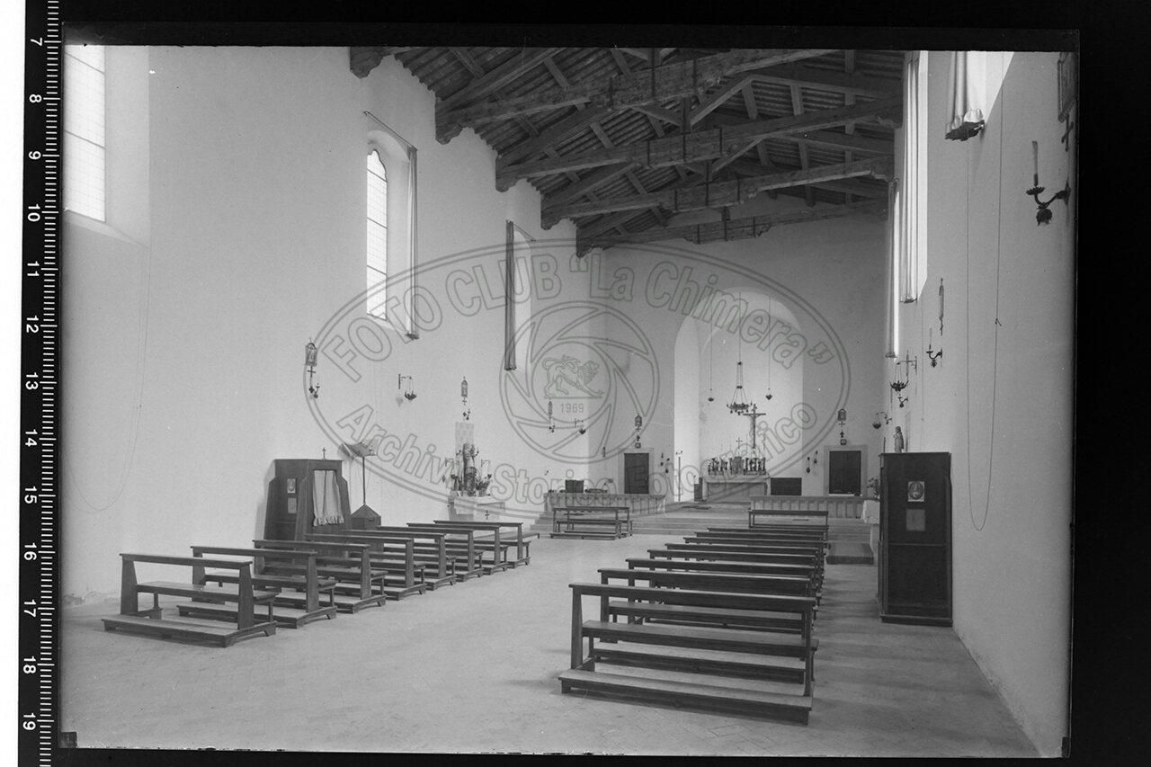 Arezzo interno della chiesa di san bernardo