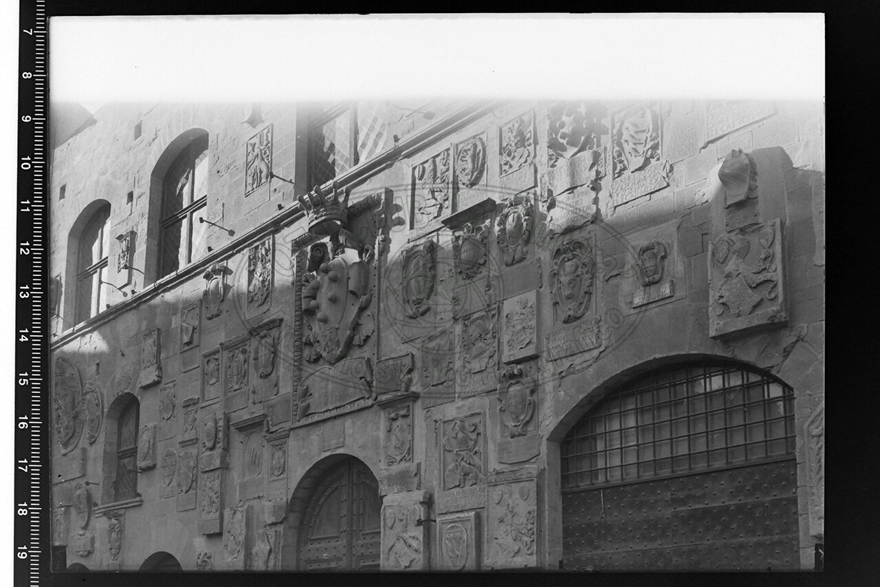 Particolare della facciata del palazzo pretorio