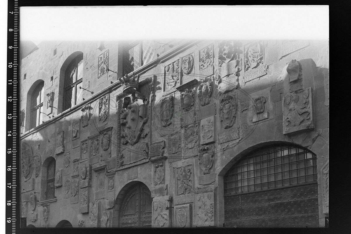 Particolare della facciata del palazzo pretorio