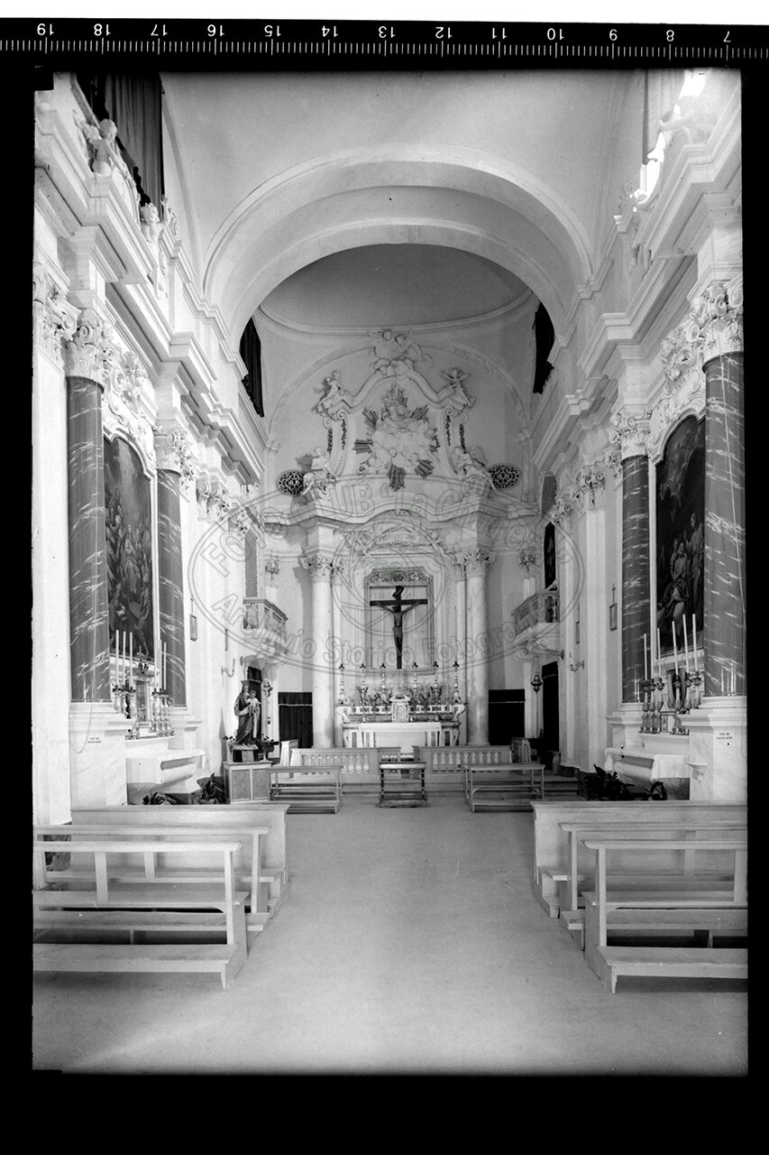Arezzo veduta dell interno della chiesa di s agostino